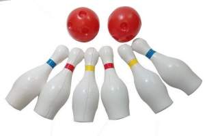 BOLICHE MEDIANO CON 6 PINOS Y 2 BOLAS BOLICHE MEDIANO CON 6 PINOS Y 2 BOLAS